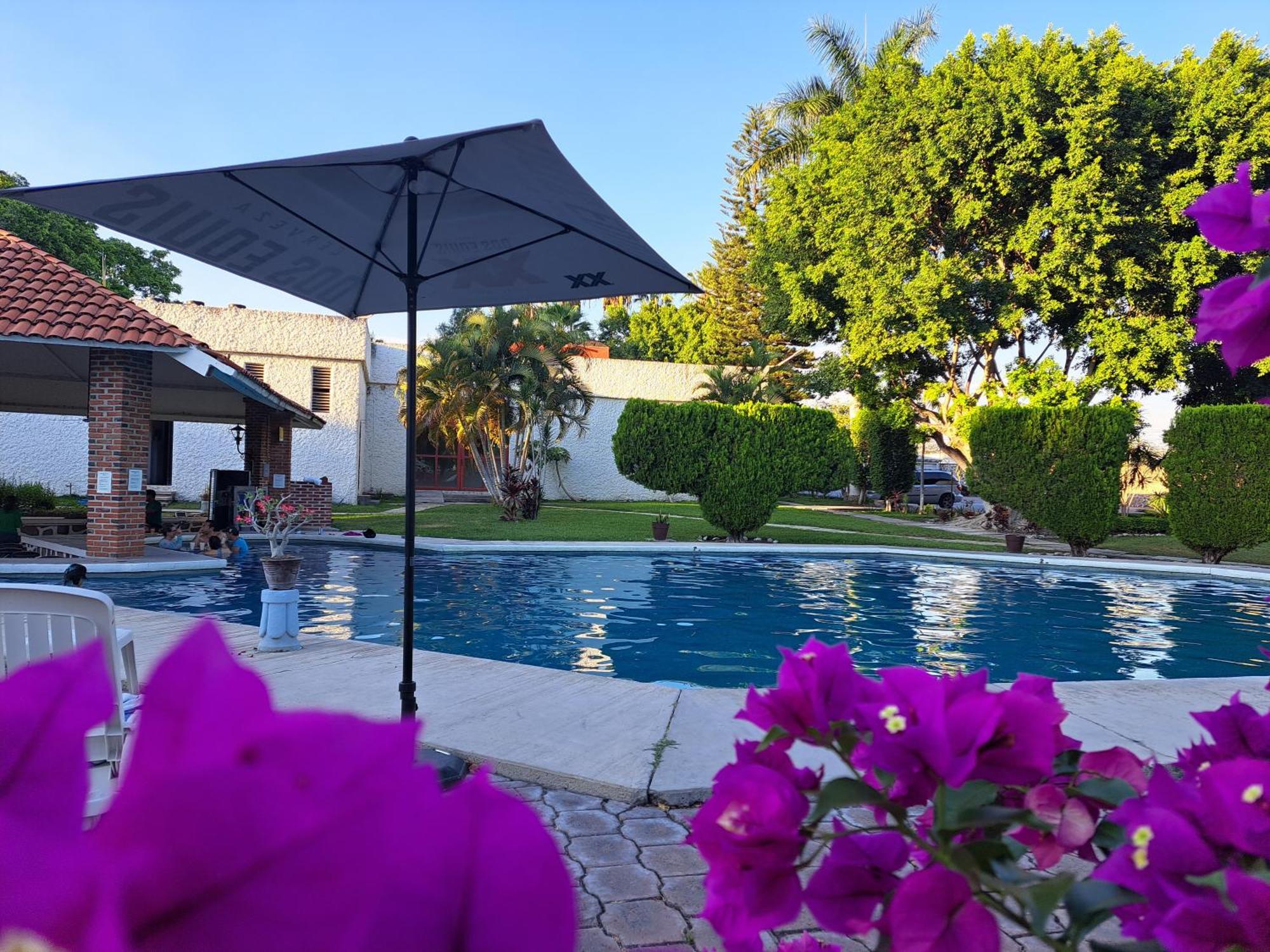 Hotel Teques Palace Xoxocotla  Экстерьер фото