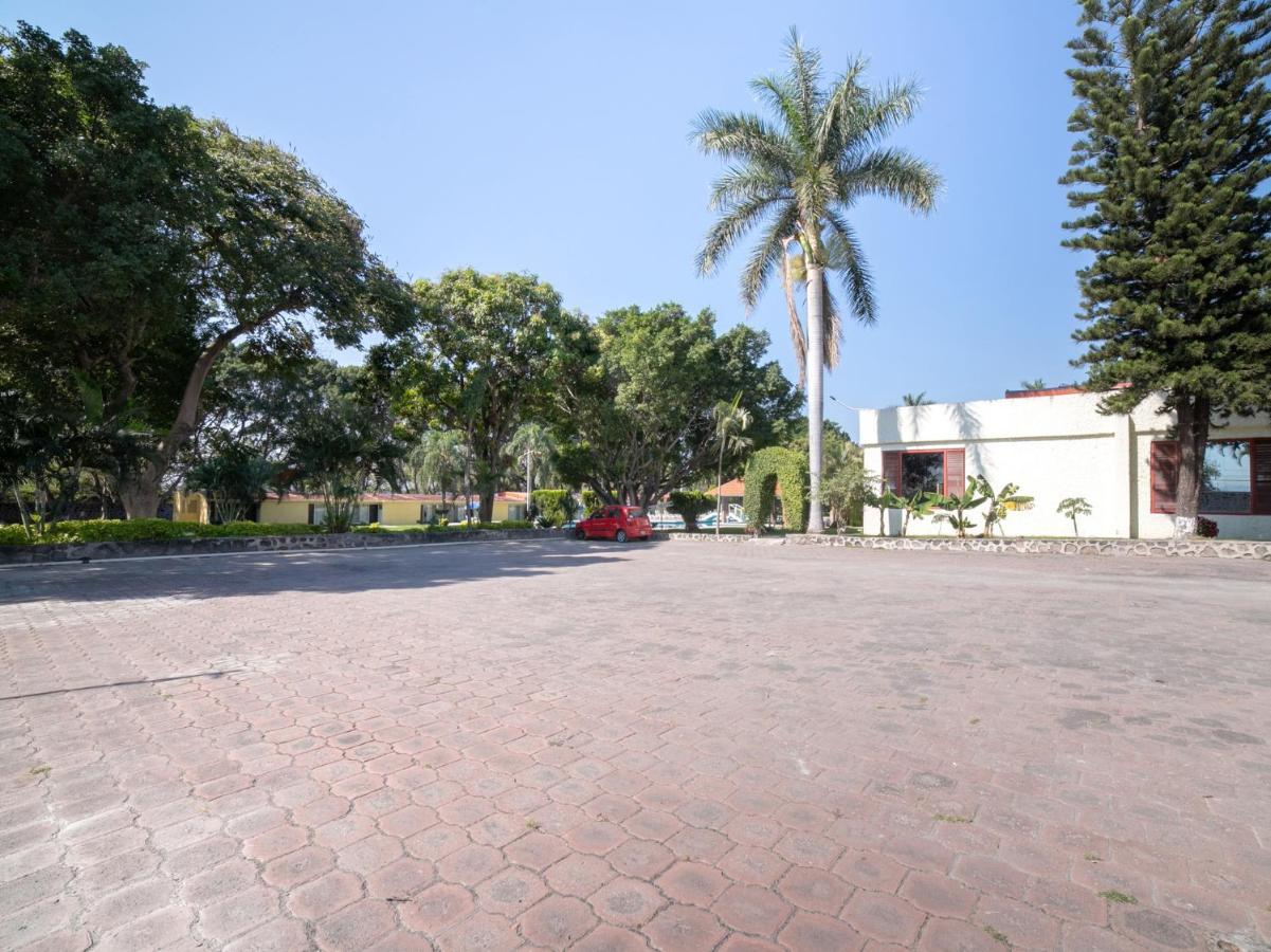 Hotel Teques Palace Xoxocotla  Экстерьер фото