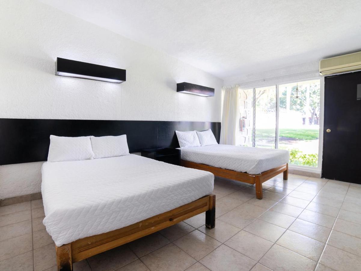 Hotel Teques Palace Xoxocotla  Экстерьер фото